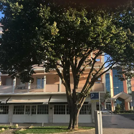 Atlantic Waves Pensionat Carcavelos (Lisbon)